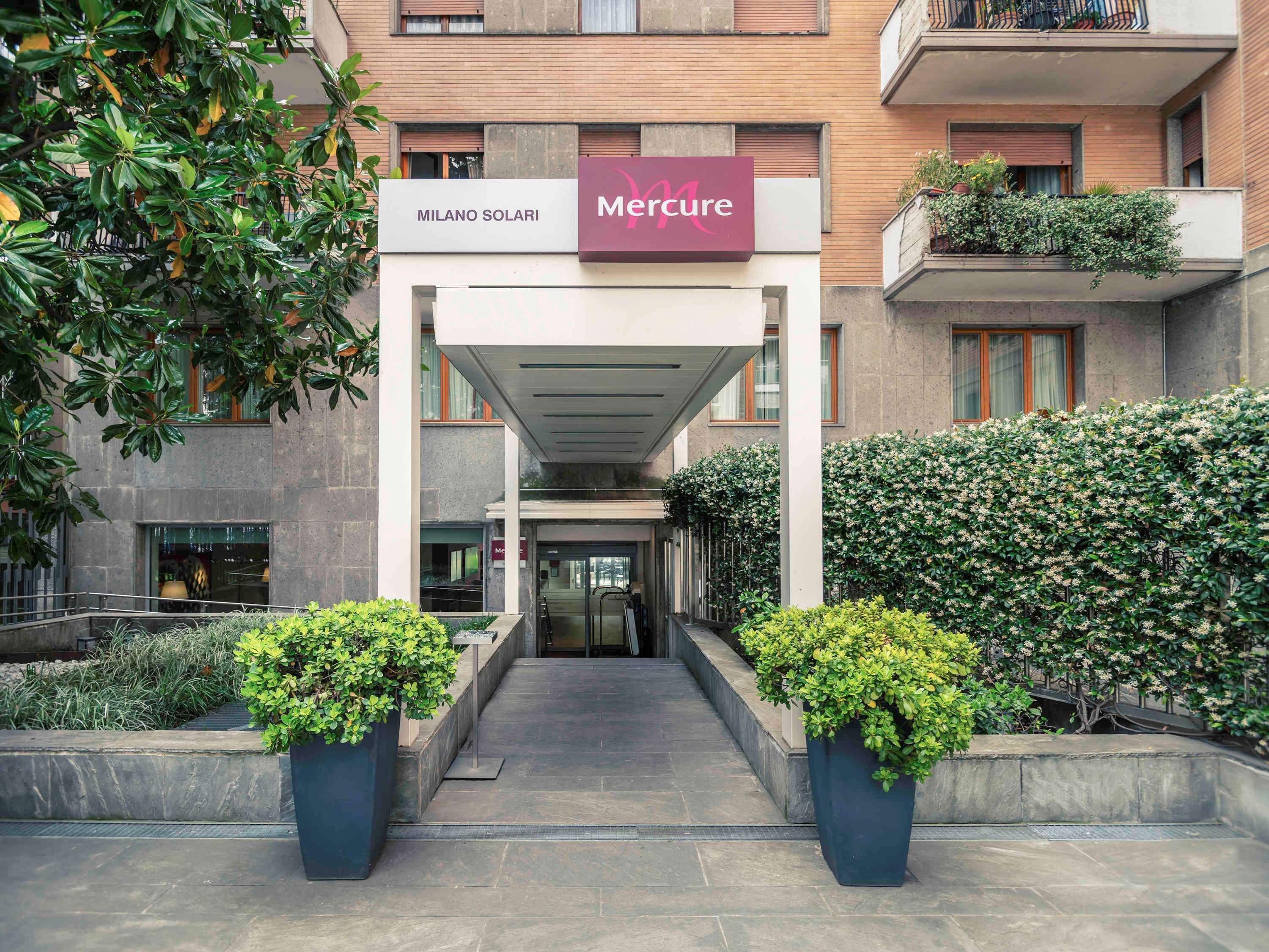 Hotel Mercure Milano Solari Exterior foto