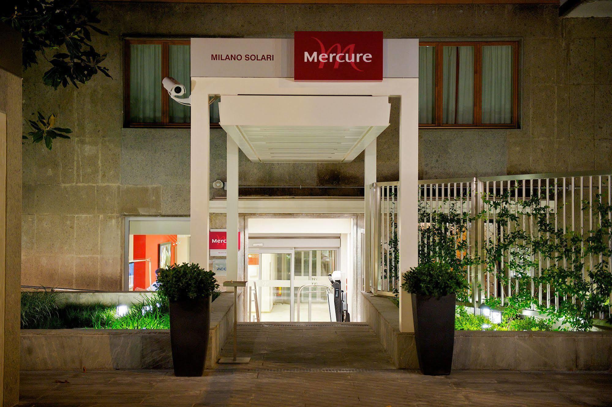 Hotel Mercure Milano Solari Exterior foto